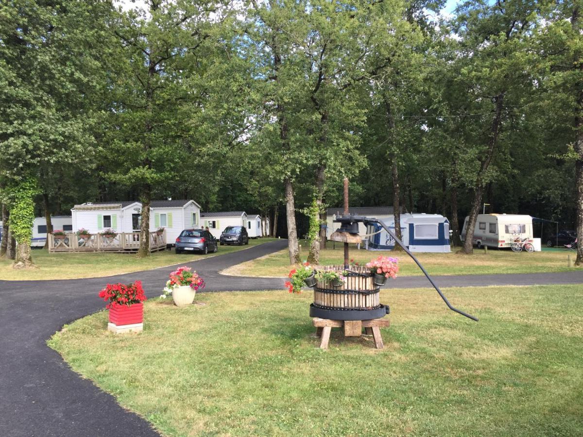 Camping Les Petites Minaudieres Coussay-les-Bois Eksteriør bilde